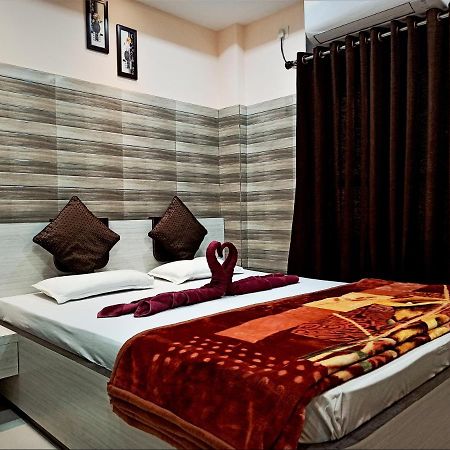 Hotel Prince B Gauháti Kültér fotó