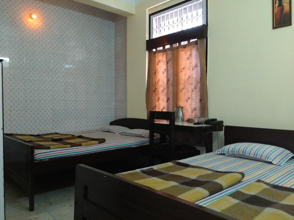 Hotel Prince B Gauháti Kültér fotó